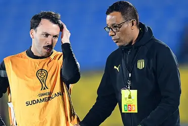 Darío Rodríguez debuta como entrenador de Peñarol en Copa Sudamericana y ya se encuentra con el primer inconveniente