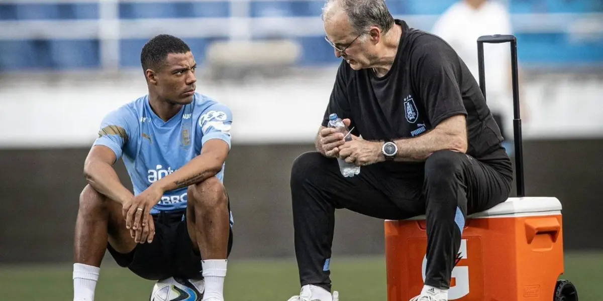 Bielsa y una noticia que enciende las alarmas en la Selección de Uruguay