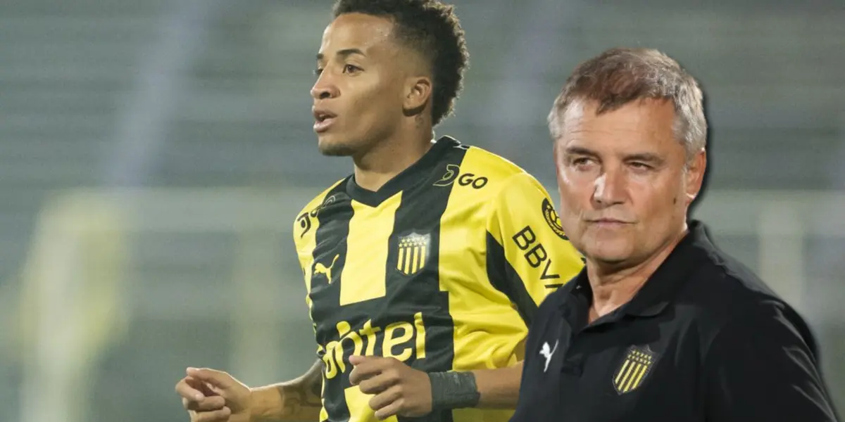 Byron Castillo junto a Diego Aguirre.