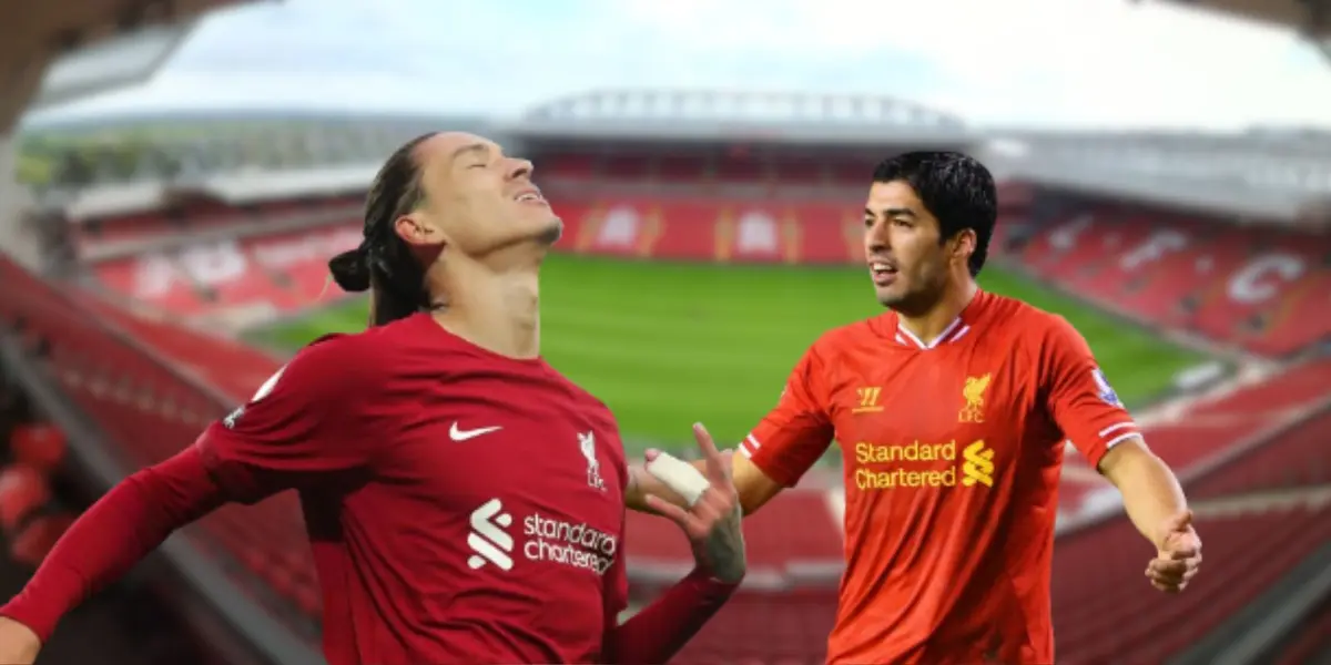 Darwin Núñez durante un partido de Premier League en su temporada debut con el Liverpool