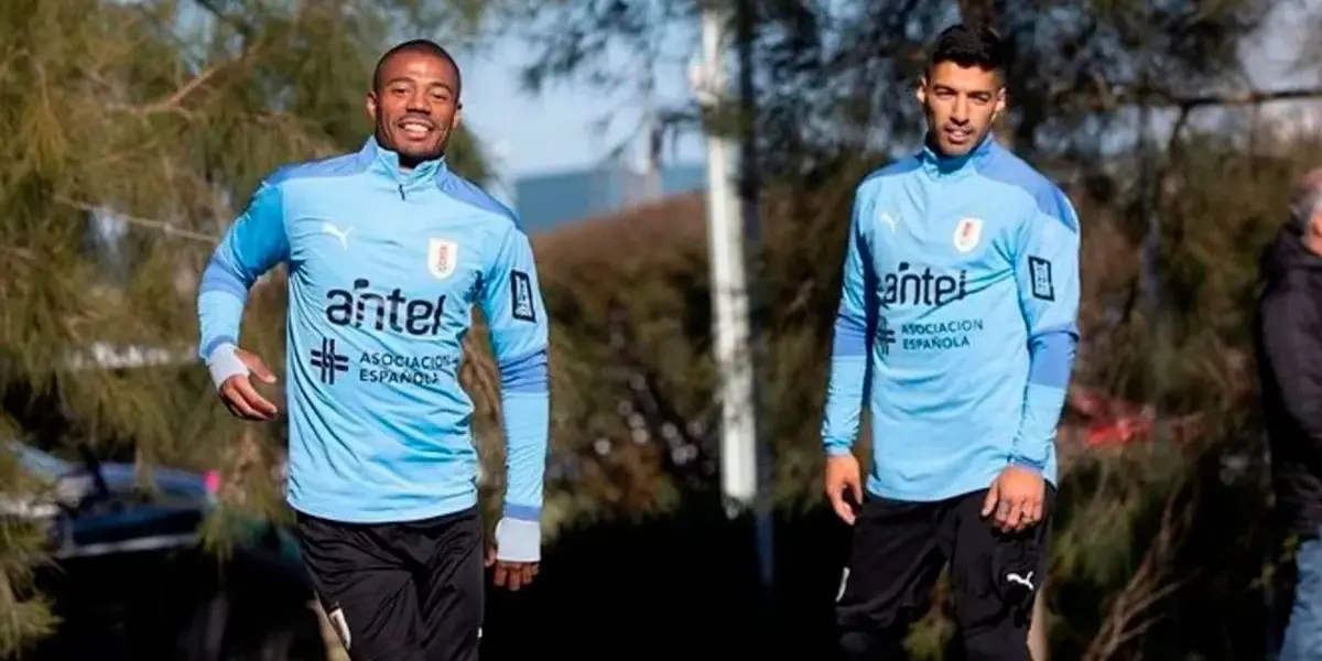 De La Cruz se mostró en Brasil donde se reunió con Luis Suárez.