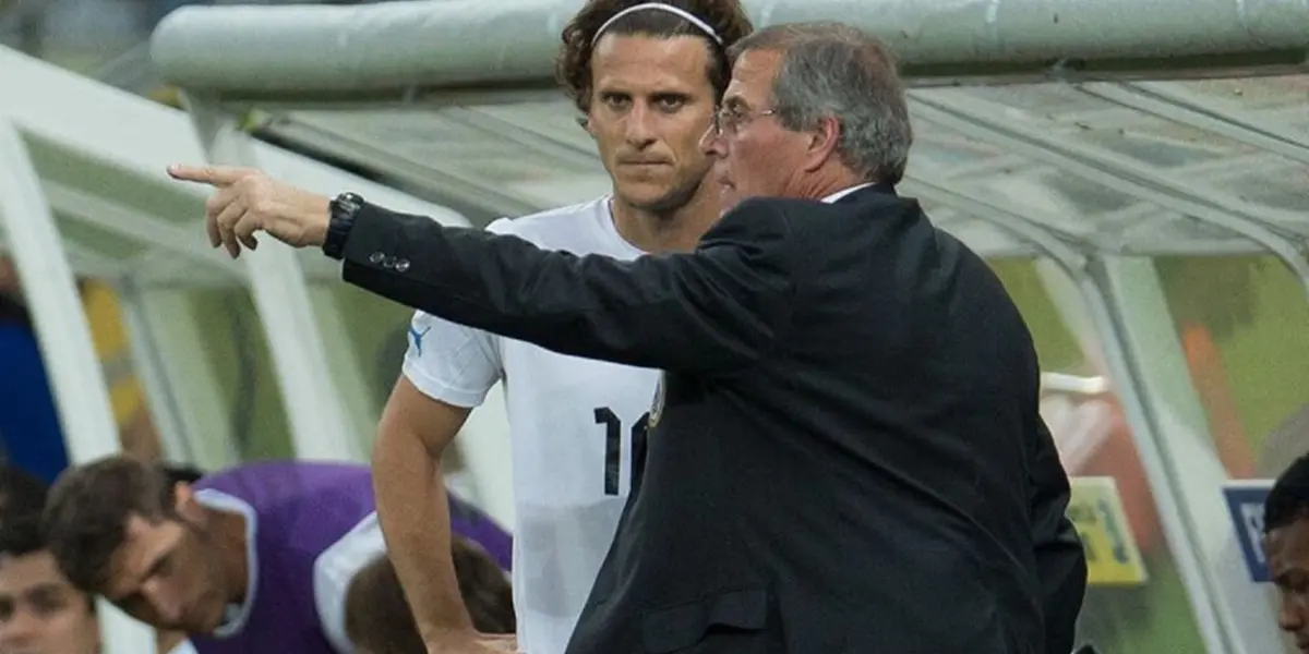Diego Forlán y el Maestro Tabárez