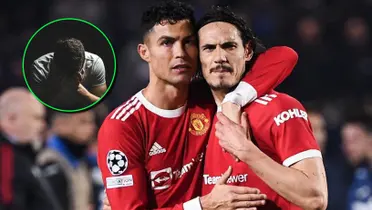 Edinson Cavani junto a Cristiano Ronaldo en el Manchester United.