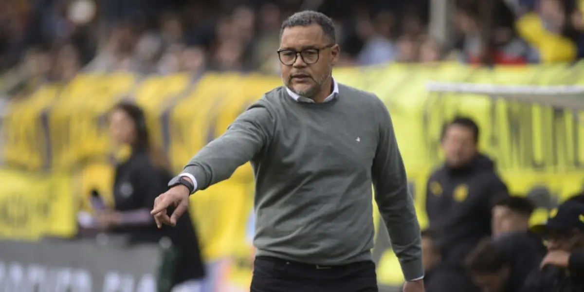 El DT del Manya es el centro de las críticas a partir del primer gol de Cerro Largo en el duelo de hoy