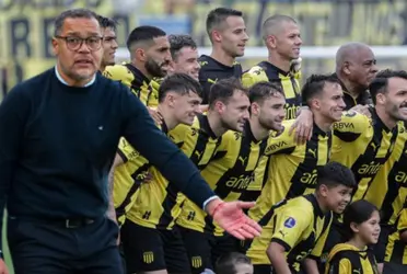 El entrenador del Manya eligió arriesgarse en cierta medida con el once inicial para enfrentar a Sud América