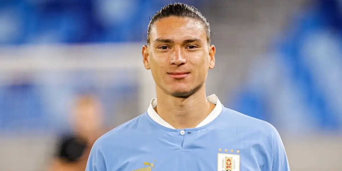 El entrenador Marcelo Bielsa dio la sospresa en el entrenamiento de hoy al probar un reemplazante de Darwin Núñez