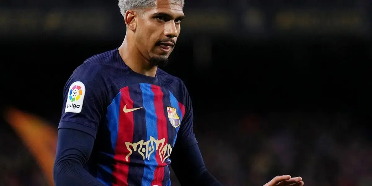 El jugador del Barcelona declaró que es un gran fan del fútbol y que durante sus días libres hace esto.