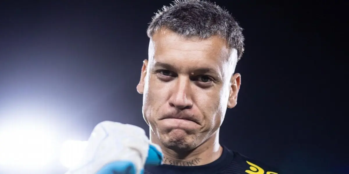 El portero mirasol sorprendió con su nueva imagen para este inicio de Torneo.