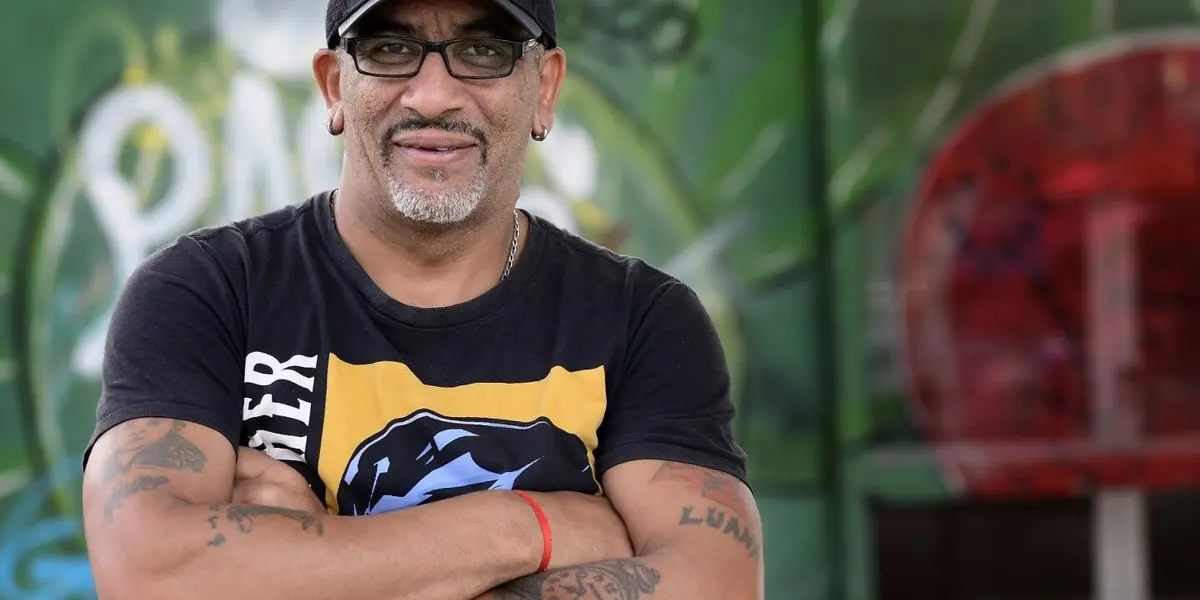 El uruguayo debutaría con la camiseta de Racing de Montevideo a los 15 años.