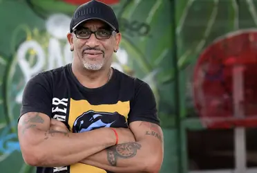 El uruguayo debutaría con la camiseta de Racing de Montevideo a los 15 años.