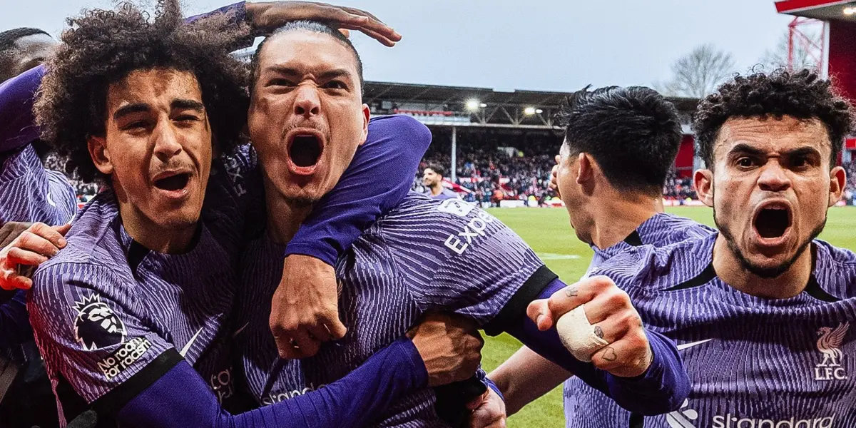 El uruguayo volvió a hacer historia marcando un golazo en Liverpool