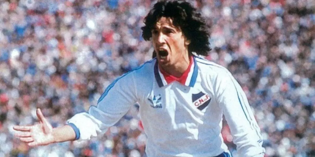 En el Bolso emitieron un emotivo mesnaje de despedida para el histórico delantero, que perdió la vida a sus 71 años