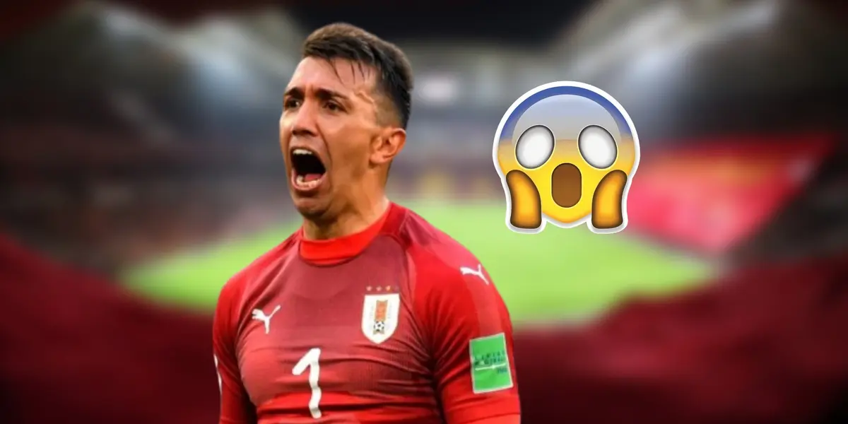 Fernando Muslera con la camiseta de la Selección de Uruguay