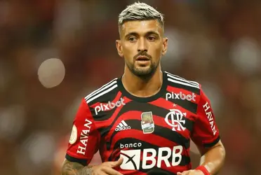 Bielsa en alerta, Giorgian de Arrascaeta fue sustituido por una molestia en Flamengo