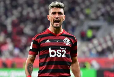 Giorgian de Arrascaeta se vistió de héroe en Flamengo y el úblico del Mengao agradece por dejar viva la ilusión