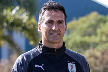 La Asociación Uruguaya de Fútbol establece negociaciones para la renovación de Marcelo Broli en la Celeste