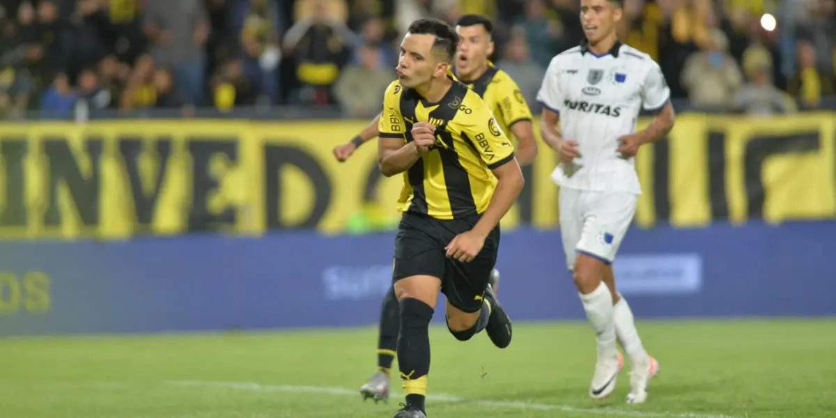 Leo Fernández anotaría el triplete que daría la clasificación a Peñarol a semifinales de la Copa AUF