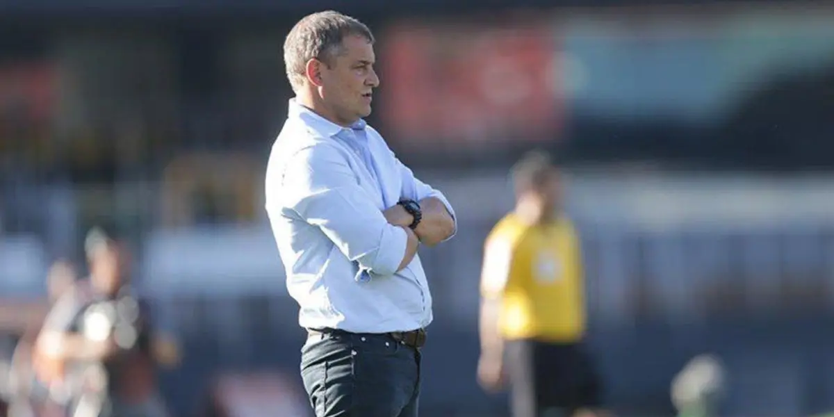 Los Carboneros empataron en el debut de su nuevo entrenador.