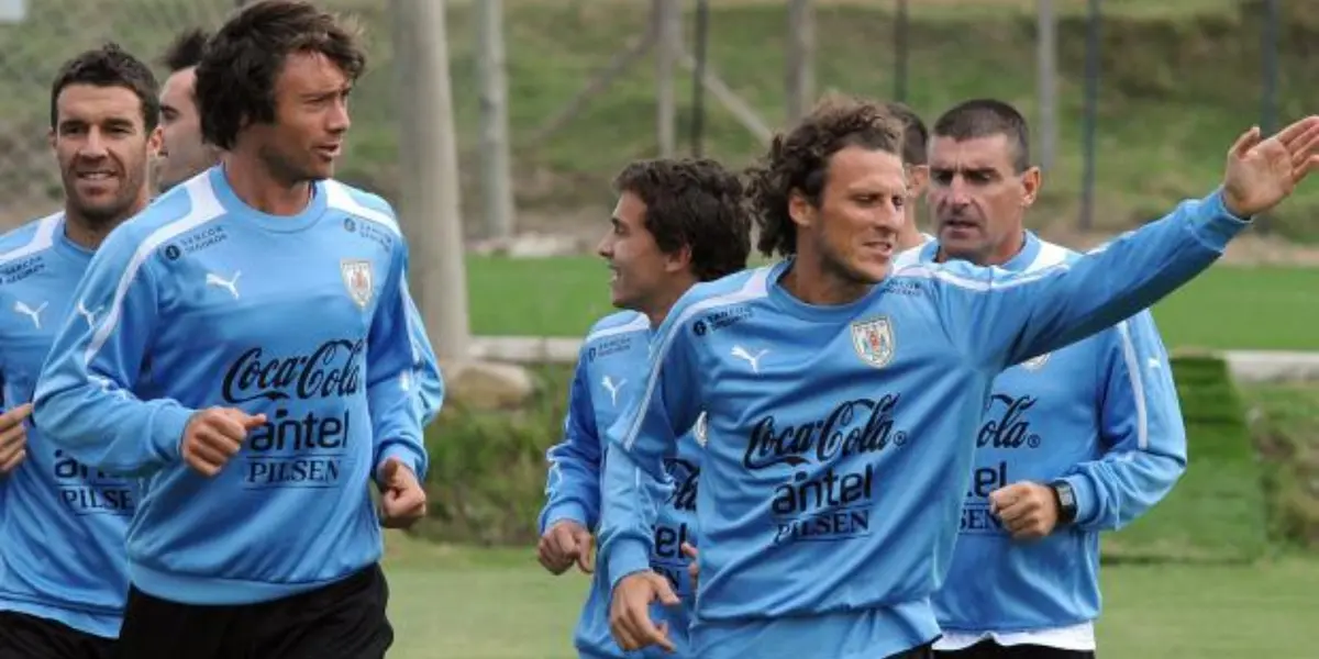 Los futbolistas históricos de la Selección de Uruguay compartieron un momento especial