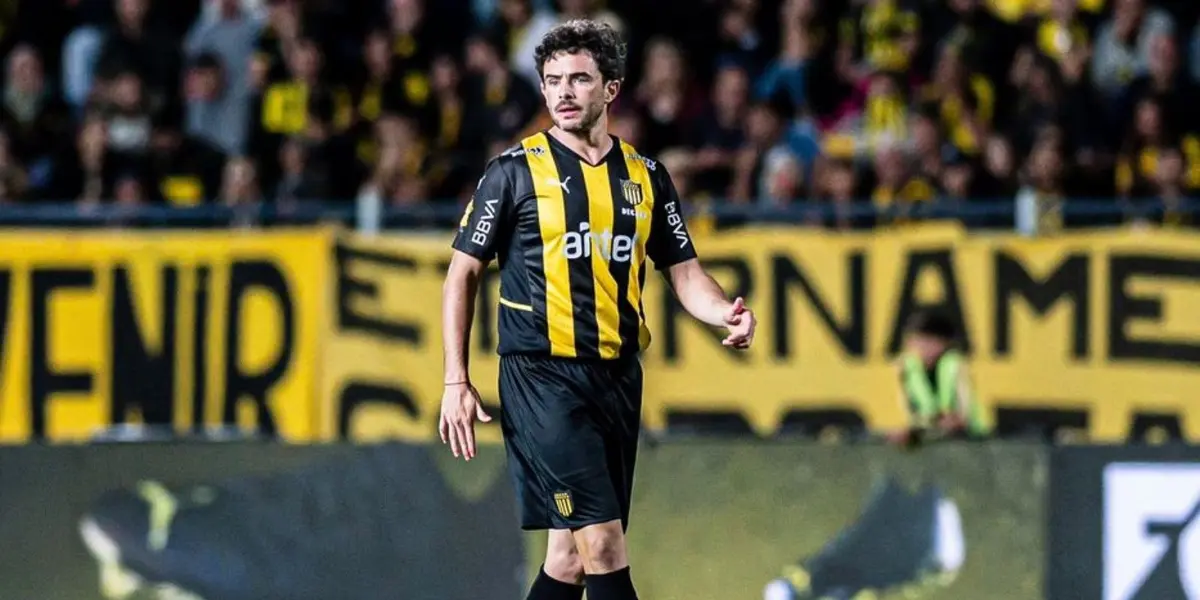 Los hinchas de Peñarol se muestran disconformes con el rendimiento del equipo y uno de los apuntados es Hernández