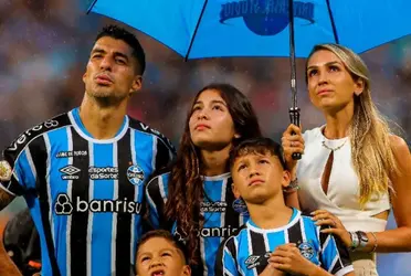 Luis Suárez sigue recibiendo varios mensajes de despedida luego de su salida de Gremio de Porto Alegre