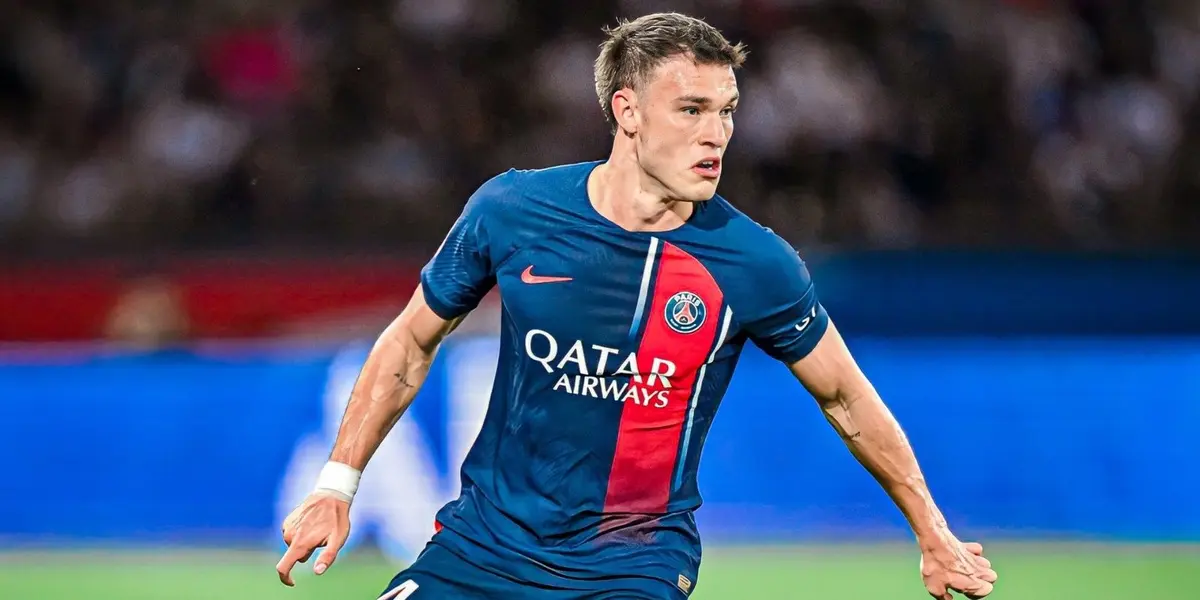 Manuel Ugarte fue protagonista en una especial despedida que tuvo el París Saint-Germain