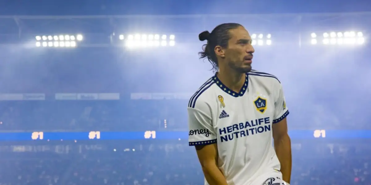 Martín Cáceres en Los Ángeles Gálaxy.