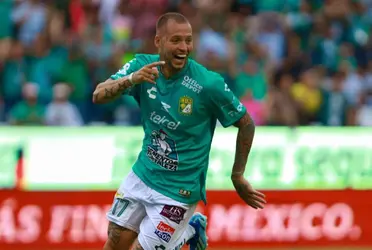 Diente López, el héroe de León en México que sigue desplegando su buen fútbol