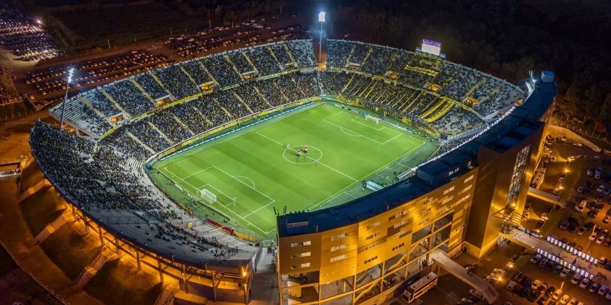 Peñarol viene haciendo una temporada internacional para el olvido y eso se nota en la tribuna.
