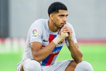 Ronald Araújo es una de las grandes joyas del Barcelona y por estas horas tuvo algunas acciones que Xavi sigue de cerca