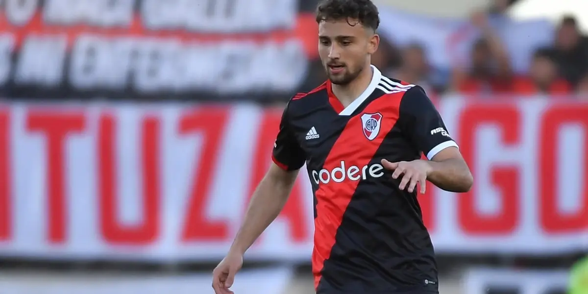 Sebastián Boselli en plena acción con River Plate